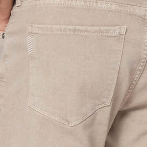 กางเกงผ้ายีนส์สำหรับผู้ชายมีสีตามสั่งทำจากวัสดุคุณภาพสูงพร้อมโลโก้ตามสั่ง - Product Image 6