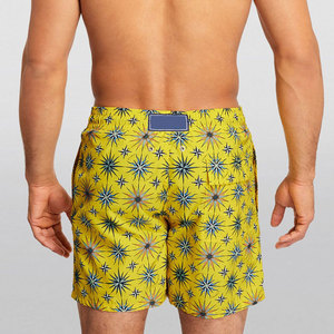 Shorts de Baño para Hombre, de Lona, Impermeables, Transpirables, Ecológicos, Resistentes al Viento, con Estampado de Estrella de Brújula Náutica en Amarillo Vibrante, Protección Solar UPF 50 Plus - Product Image 3