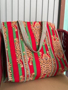 Sac fourre-tout en tissu de coton imprimé animal pour femmes Le Souvenirs, doublure en toile, fermeture éclair, poches intérieures, taille 18 pouces, vintage - Product Image 2