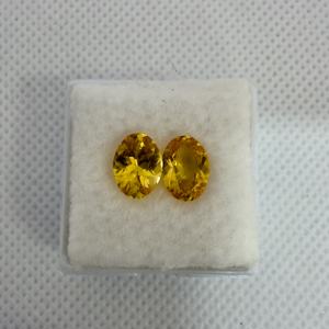 Saphir jaune naturel ovale taillé pierre précieuse traitée thermiquement qualité vive prix de gros bonne couleur jaune - Product Image 1