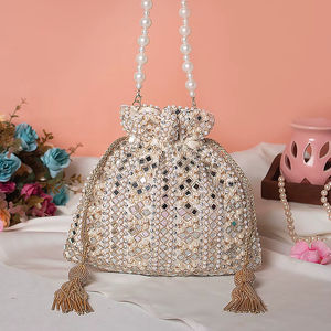 Sac Potli Rajasthani en Soie Écologique Fait Main et Durable pour Femme, avec Broderie Gota Patti et Miroirs, Idéal pour Cadeau de Mariage, Emballage Cadeau, Nouveauté Ramadan - Product Image 1