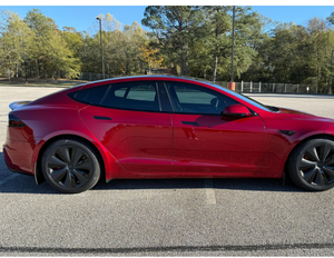 Tesla Model S Plaid Coupé Turbo AWD 2023, faible kilométrage, sièges en cuir, boîte automatique, conduite à gauche, essence, état neuf - Product Image 2