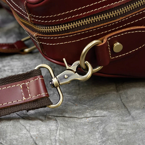 Sac de voyage pliable en cuir véritable grande capacité avec fermeture éclair, durable, rouge - Product Image 4