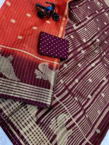 ส่าหรีผ้าไหมของผู้หญิงที่มีขอบนกยูงและทอสีทอง zari ผลิตในอินเดีย - Product Image 2