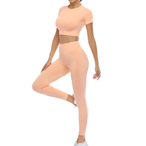 Ensemble de fitness pour femmes, vêtements de yoga et de gym, leggings de yoga à taille élastique, fabrication sur mesure, vente en gros - Product Image 1