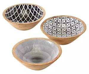 Bol de service en bois de manguier naturel avec autocollant ajoutant une élégance naturelle à la vie moderne, idéal pour les repas de bon goût et les accents d'intérieur - Product Image 1