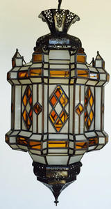 นี่คือโคมไฟแขวนโมเสคสีขาวหลอดไฟหลายหลอดที่สวยงามโคมไฟโมร็อกโกมีจำหน่ายในราคาขายส่ง - Product Image 5