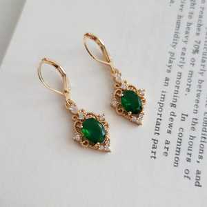 Boucles d'oreilles en émeraude avec pierre précieuse émeraude, charmes vintage en filigrane, argent sterling 925 plaqué or 14 carats, cadeau classique pour femmes - Product Image 5