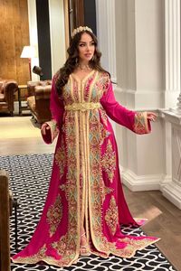 ชุดเดรสแบบ caftan และผ้าคลุมหน้าสีชมพูปักด้วยมือเป็นประกายประดับด้วยไข่มุก, หิน, dabka Work for Wedding = 2025 - Product Image 2