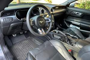 FORD MUSTANG GT PREMIUM COUPE D'OCCASION CÔTÉ GAUCHE/DROIT - Product Image 4