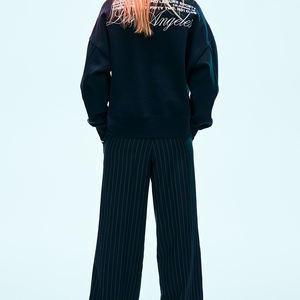 Sweatshirts en molleton écologique de couleur unie 100% coton pour femmes avec logo personnalisé et décoration d'insigne pour l'hiver - Product Image 1