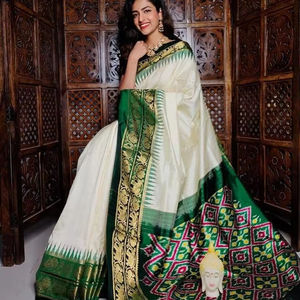 Saris en soie douce FABZONE, imprimés numériques sur toute la surface, bordure en zari, pour les fêtes d'été/d'hiver, réversible, infroissable, anti-humidité - Product Image 1