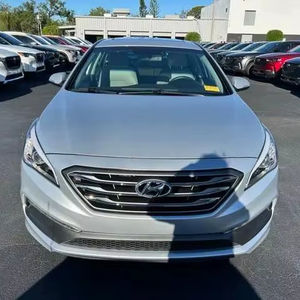 2015 pour Sonata Turbo, berline, intérieur foncé, conduite à gauche, sièges en tissu, toit ouvrant panoramique, automatique - Product Image 1