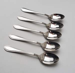 Ensemble de couverts de mariage en acier inoxydable pur au design classique, couverts faits à la main, ensemble de 4 cuillères, fabriqué en Inde - Product Image 3