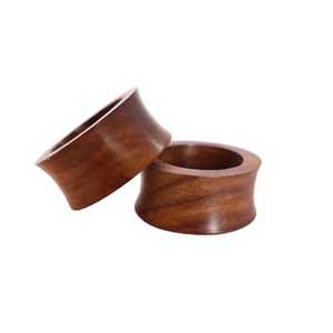 Ensemble de 4 anneaux de serviette en bois de forme ronde Anneau de serviette en bois massif Couleur marron Anneau de serviette pour table et ustensiles de cuisine - Product Image 5