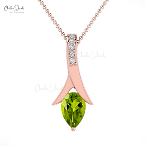 Collier de mariage élégant en or massif 14 carats avec pendentif à double pierre de naissance en forme de poire de 6x4 mm en péridot et diamant délicat, vente en gros - Product Image 1