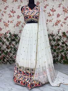 El Más Esperado y Moderno Lehenga Choli Presenta la Colección Más Hermosa y Novedosa de Diseñador para Fiestas de Navratri - Product Image 2