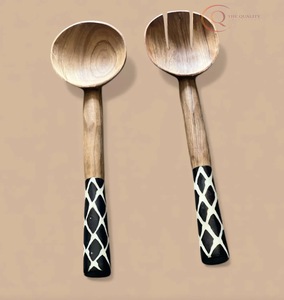 Juego de Cubiertos de Madera para una Vida Sostenible, Utensilios Naturales Libres de Plástico para Hogares Conscientes y un Estilo de Vida Ecológico - Product Image 2