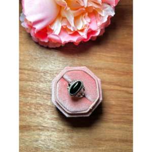 Bague culturelle artisanale Navajo en onyx et argent sterling - Product Image 3