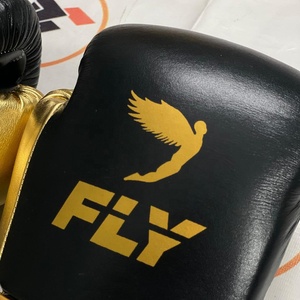 Gants de boxe professionnels sur mesure rouge et noir, antidérapants, respirants, en cuir véritable, avec sangle de poignet réglable pour Muay Thai MMA - Product Image 4