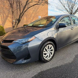 Toyota Corolla LE propre et neuve de 2018 - Product Image 1