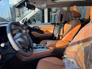 รถยนต์ SUV ขนาดกลาง รุ่นปี 2024 ตัวเลือกครบครัน ระดับพรีเมียม 7 ที่นั่ง เกียร์อัตโนมัติ มีจำหน่ายทุกสี - Product Image 4