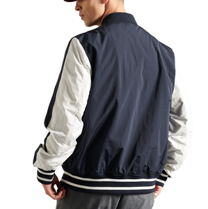 Chaqueta Deportiva Varsity de Lona Recubierta Personalizada de Poliéster/Algodón Negro con Apliques de Baloncesto y Logotipo Bordado para Hombre - Product Image 2
