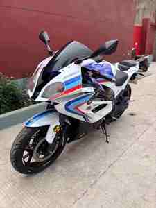 Motocicletas de Carreras B-M-W R400 con Sistema de Refrigeración por Agua de Doble Cilindro para Conducción en Calle - Product Image 6