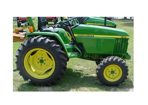 Tracteur utilitaire compact d'occasion pour usage agricole - Product Image 6