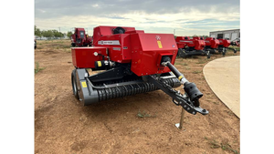 Presse à balles carrées d'occasion et neuves Hay and Forage Massey Ferguson 1836 - Presse à balles carrées Massey Ferguson 1840 de petite taille - Product Image 5