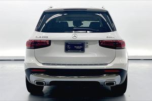 EXQUISITAMENTE USADO, GLB 250 4MATIC SUV 2022, BLANCO, TRANSMISIÓN DE 8 VELOCIDADES, TRACCIÓN EN LAS CUATRO RUEDAS, 221HP, EN VENTA - Product Image 5