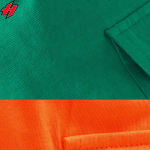 Shorts en molleton français pour homme avec logo personnalisé, 260 GSM, respirant, mélange coton et polyester, teinture unie, style streetwear avec cordon de serrage - Product Image 2