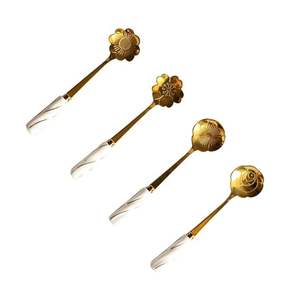 Cuillère à thé en laiton artisanale rustique pour cuisine de ferme finition antique cuillère à thé en laiton faite à la main avec design pour la décoration intérieure - Product Image 1