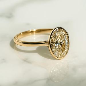 แหวนหมั้นเพชรทรงรีเพาะเลี้ยงในห้องปฏิบัติการ ประดับเพชรทรงลูกแพร์ด้านข้าง ได้รับการรับรองจาก IGI ทองคำแท้ 14K - Product Image 6