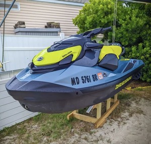 Jet ski personnel 2024 Ultra 310LX, bateau de wakeboard assis, embarcation de loisirs nautiques SEADOO - Product Image 6