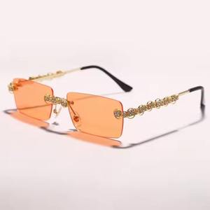 Gafas de Sol de Diseño de Lujo Unisex, Ligeras, con Lentes Degradados y Diamantes Moissanite, Cómodas para Uso Diario - Product Image 3