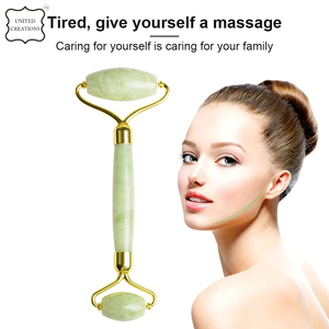 ชุดลูกกลิ้งนวดหน้าลูกกลิ้งหยกธรรมชาติสีเขียว2025บรรจุในกล่อง - Product Image 3