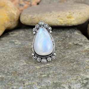 Anillo de Plata de Ley 925 Eternity Vermeil hecho a mano, diseño clásico único con ajuste de bisel de piedras preciosas de piedra lunar arcoíris Natural - Product Image 2