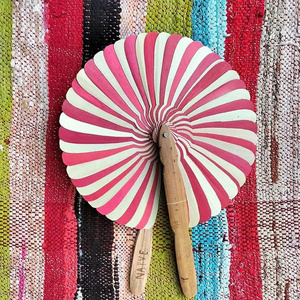 Abanico de Hojas de Palma Hecho a Mano, Abanico Decorativo Plegable de Hojas de Palma para Recuerdo de Fiesta de Boda, Logotipo de Vietnam Según Se Solicite - Sra. Violet - Product Image 3