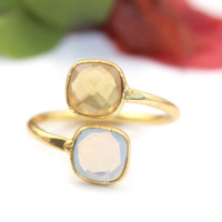 Design délicat Citrine & Opalite Gemstone Coussin Forme Hydro Quartz Double Pierre 22K Plaqué Or Lunette Réglage Taille Libre Anneaux