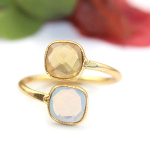 Design délicat Citrine & Opalite Gemstone Coussin Forme Hydro Quartz Double Pierre 22K Plaqué Or Lunette Réglage Taille Libre Anneaux - Product Image 2