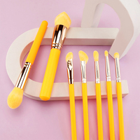 10Pcs Set Kuas Makeup Oranye Cerah Bulu Nilon Sintetis Gagang Plastik Ferrule Perak Kuas Kosmetik Label Pribadi OEM ODM