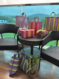 Fantaisie grandes pochettes cosmétiques étui mode recyclé plastique polypropylène Nylon sac pochette ensemble écologique fabriqués à la main sacs - Product Image 3