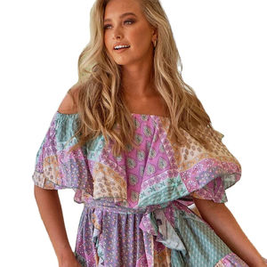 Meilleure collection de qualité supérieure Robe courte d'été imprimée à manches courtes et à épaules dénudées, longueur genou - Product Image 1