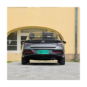 Venta al por mayor de coches usados Hyundai Elantra 2024 de gasolina, modelo 2023, 1.5L CVT GLS Leading Trim, gasolina, compacto chino, buen rendimiento. - Product Image 1