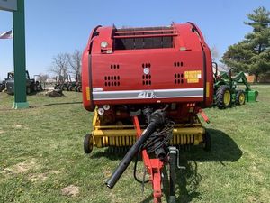 Presse à foin ronde New-Holland avec mini presse à foin Rollbelt 460 avec moteur et boîte de vitesses incluse - Product Image 3