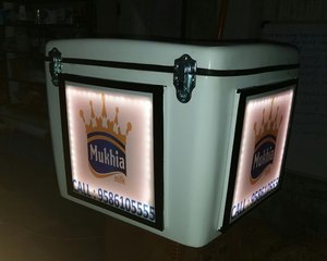 2025 New Large <b>Insulated</b> Fibreglass Fiber <b>Glass</b> Pizza LED Light Takeaway Tail Food Delivery Box for Motorcycle Motor Scooter - Product Image 4