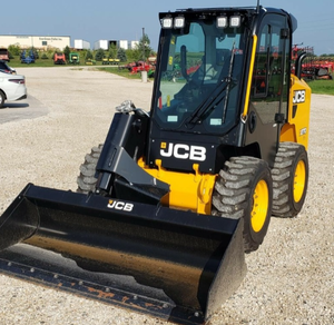 JCB 270 Skid Steer JCB Système Smoothride (SRS), Accélérateur au pied, Siège à suspension pneumatique en tissu, Radio, Alarme de recul - Product Image 5
