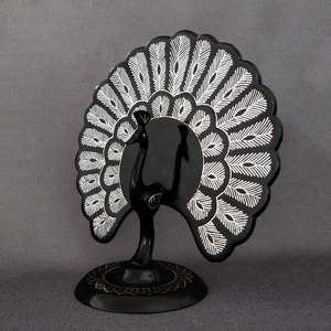 Pieza de exhibición de metal ecológica con incrustaciones de plata hecha a mano para decoración del hogar para ocasiones navideñas y Diwali - Product Image 2