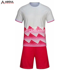 Ensemble de tenue de football pour hommes 2026 – Maillot et short légers et respirants pour l'entraînement, les matchs et les compétitions – Matière durable et confortable - Product Image 2